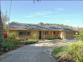 772 Knoll Drive
