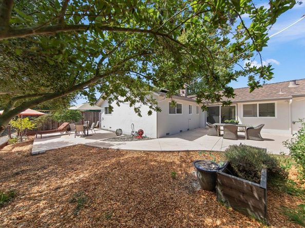 209 Calvin Place, Santa Cruz CA 95060