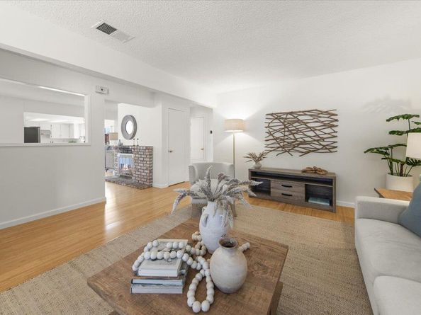 209 Calvin Place, Santa Cruz CA 95060