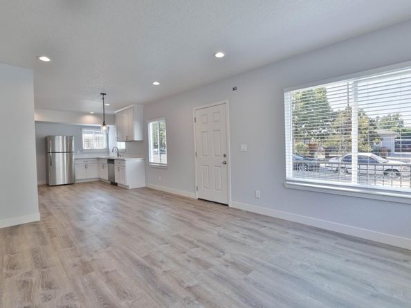 3519 Hoover Street, Redwood City CA 94063