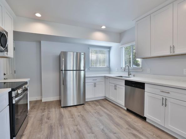 3519 Hoover Street, Redwood City CA 94063