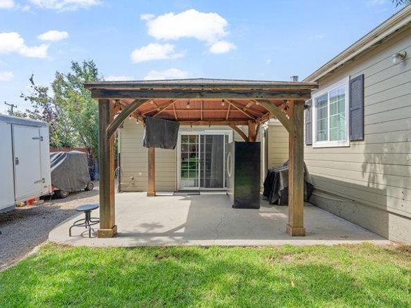 22 Heiner Road, Watsonville CA 95076
