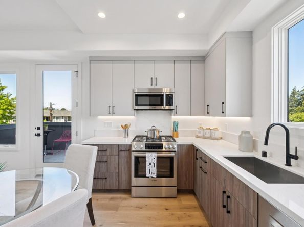 1433 Floribunda Avenue 2, Burlingame CA 94010