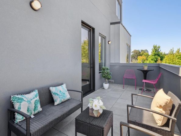 1433 Floribunda Avenue 2, Burlingame CA 94010