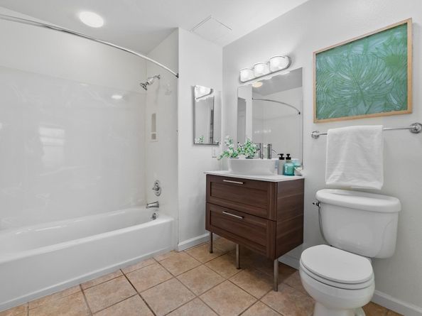 655 12th Street 205, Oakland CA 94607