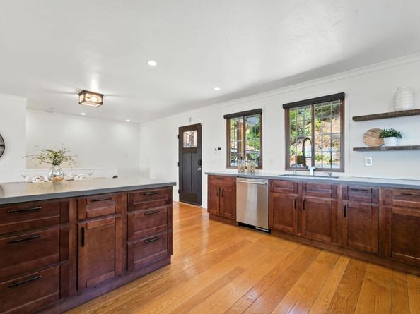 8730 Burr Street, Oakland CA 94605