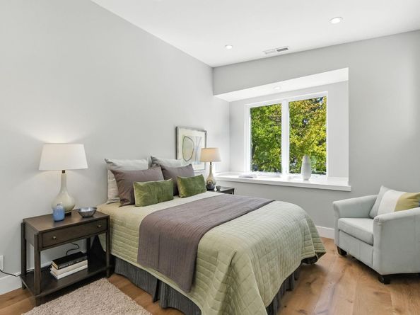 2200 Saint Francis Drive, Palo Alto CA 94303