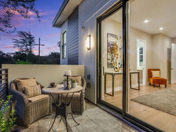 2200 Saint Francis Drive, Palo Alto CA 94303