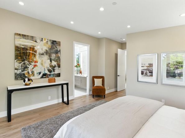 2200 Saint Francis Drive, Palo Alto CA 94303