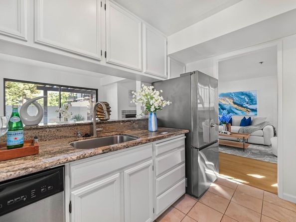 181 Centre Street 29, Mountain View CA 94041
