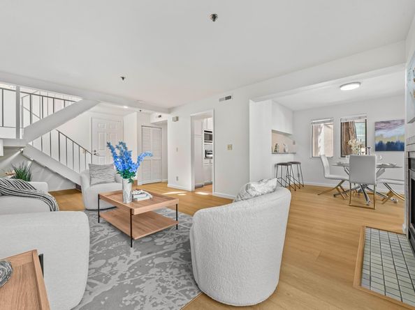 181 Centre Street 29, Mountain View CA 94041