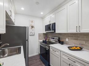 410 Boardwalk Ave Avenue 19, San Bruno CA 94066