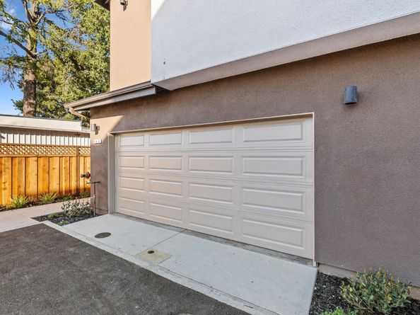 943 Woodside Road, Redwood City CA 94061