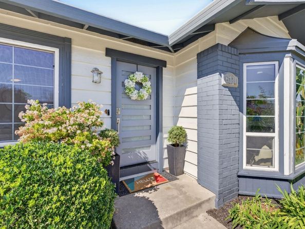 6221 Glider Drive, San Jose CA 95123