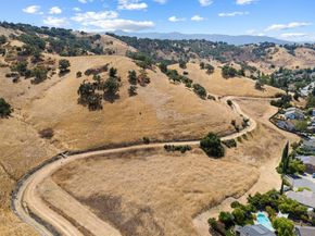 6221 Glider Drive, San Jose CA 95123