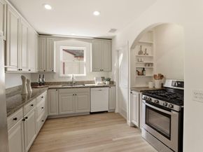 1017 Henderson Avenue, Menlo Park CA 94025