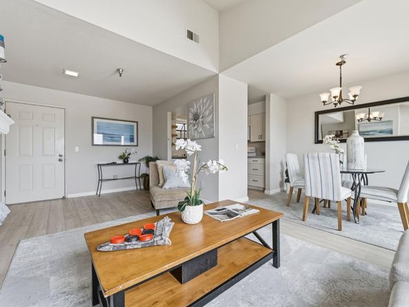 711 S Bayshore Boulevard 29, San Mateo CA 94402