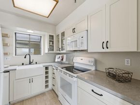 711 S Bayshore Boulevard 29, San Mateo CA 94402