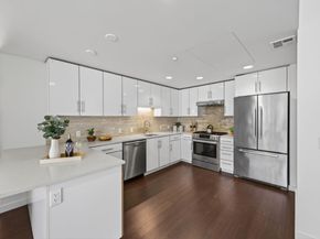 570 Innes Avenue 204, San Francisco CA 94124