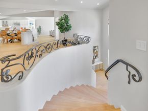 15 Serramar Drive, Oakland CA 94611
