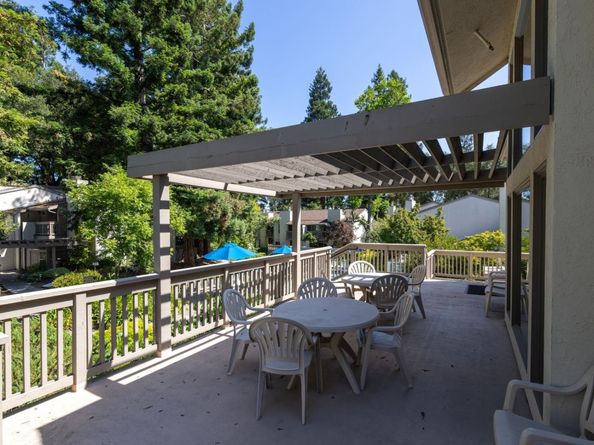19113 Vineyard Lane, Saratoga CA 95070