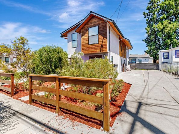 1022 61st Street, Oakland CA 94608