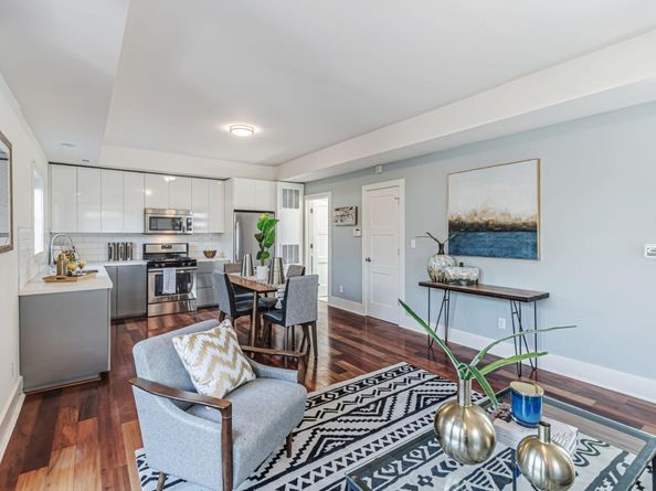 1022 61st Street, Oakland CA 94608