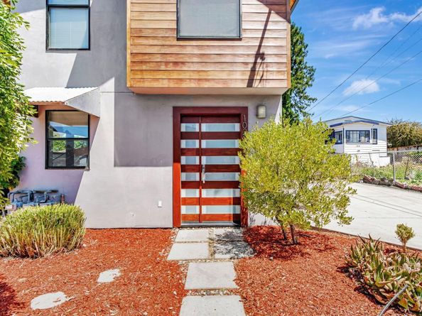 1022 61st Street, Oakland CA 94608