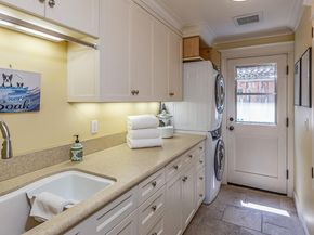 587 Sequoia Avenue, Redwood City CA 94061