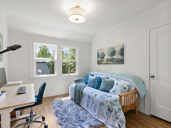 774 Edgewood Road, San Mateo CA 94402