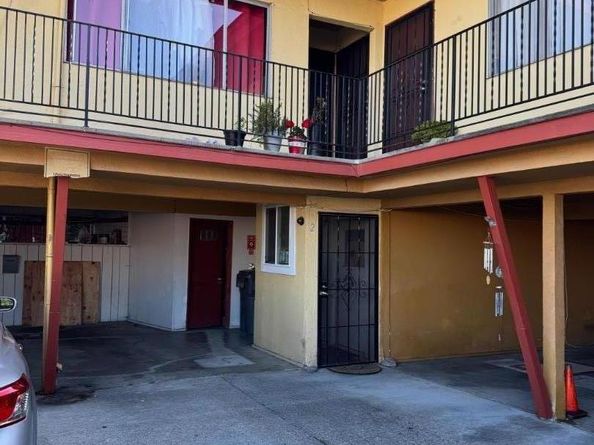 Bona, Oakland CA 94601