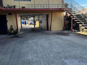 Bona, Oakland CA 94601