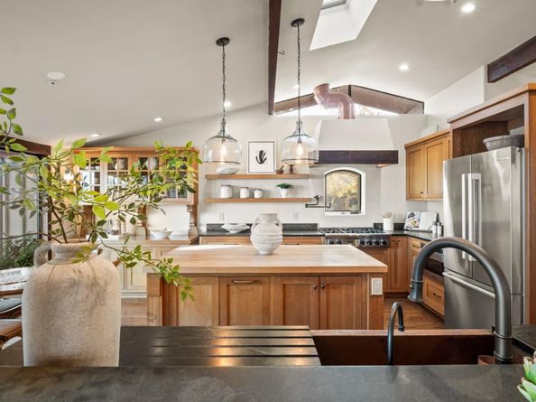 707 Vista Drive, Redwood City CA 94062