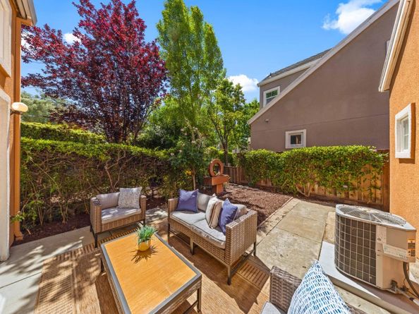 298 S Rengstorff Avenue, Mountain View CA 94040