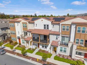 605 Los Castanos Drive