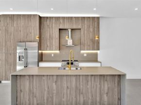 2945 SW 37th Ct LEFT, Miami FL 33134