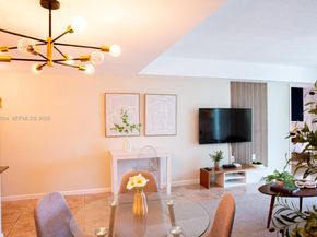 1200 Brickell Bay Dr 3215, Miami FL 33131