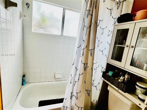 Undisclosed Address #A11892801, North Lauderdale FL 33068