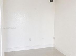 1300 W 47th Pl 218A, Hialeah FL 33012