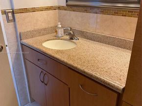 5701 Collins Ave 1011, Miami Beach FL 33140