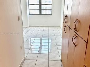 5701 Collins Ave 1011, Miami Beach FL 33140