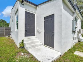 1090 NW 77th St, Miami FL 33150