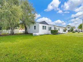 1090 NW 77th St, Miami FL 33150