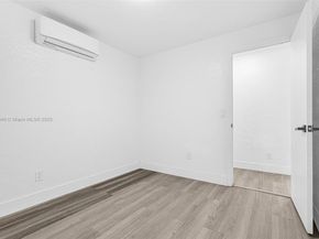 1090 NW 77th St, Miami FL 33150