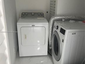 700 NW 9th Ct, Hallandale Beach FL 33009