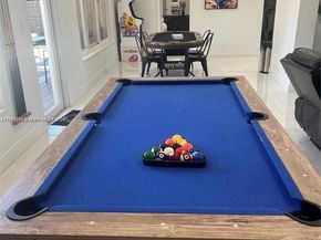 700 NW 9th Ct, Hallandale Beach FL 33009