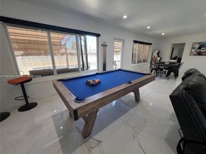 700 NW 9th Ct, Hallandale Beach FL 33009