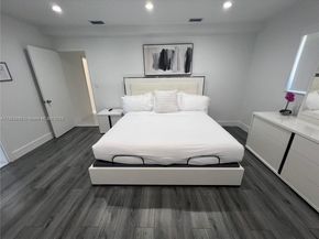 700 NW 9th Ct, Hallandale Beach FL 33009