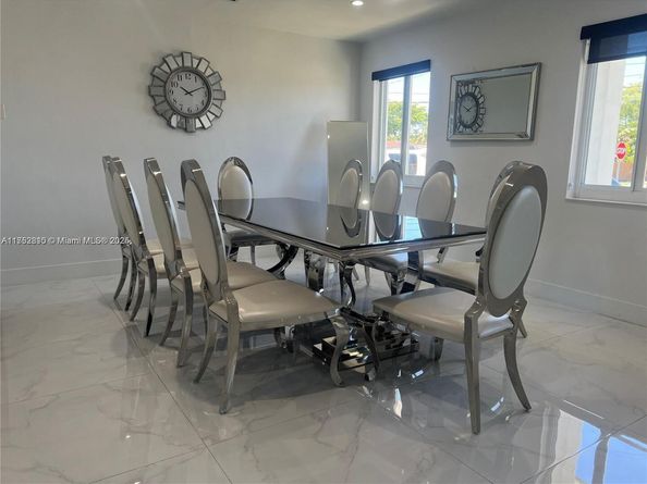 700 NW 9th Ct, Hallandale Beach FL 33009