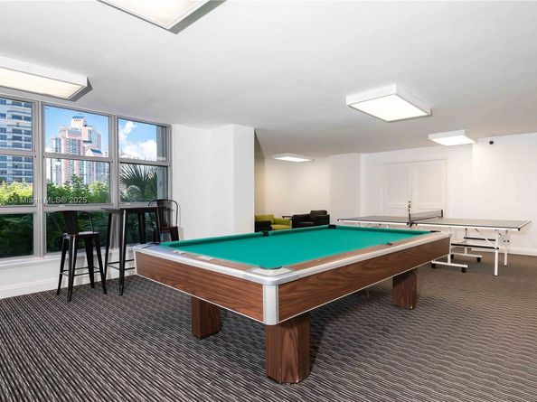 3500 Mystic Pointe Dr 2206, Aventura FL 33180